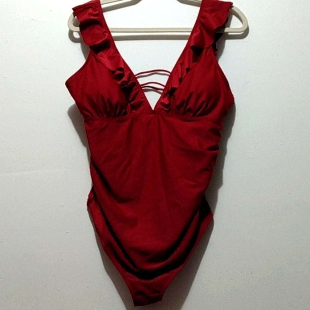 Bikini & Beach Lifestyle 1 Piece Size‎ XL Elegant Red One-Piece Swimsuit